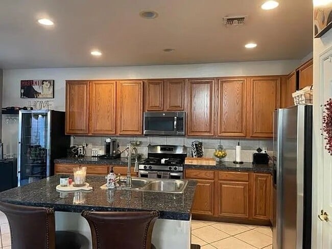 Building Photo - 4302 N Sunset Cliff Dr