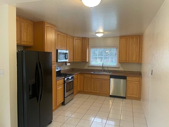 Building Photo - SAN JOSE - Well Maintained Home In Desirab...