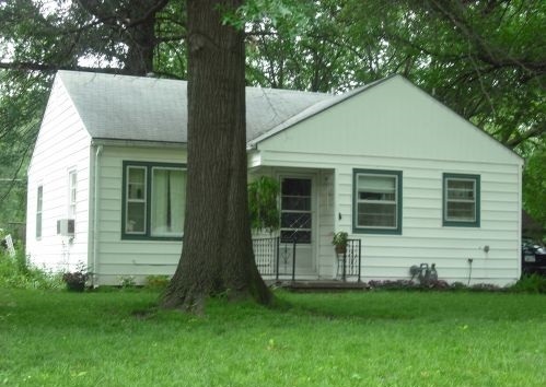 Foto principal - Super nice 2BR rancher, 1 car garage and a...