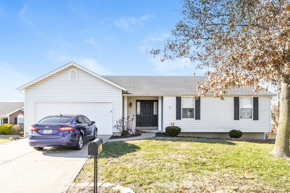 Primary Photo - 61 Devondale Pl