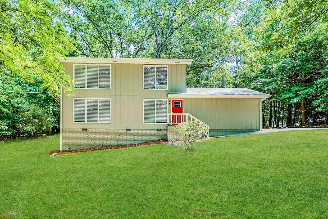 Primary Photo - 225 Tamea Trail