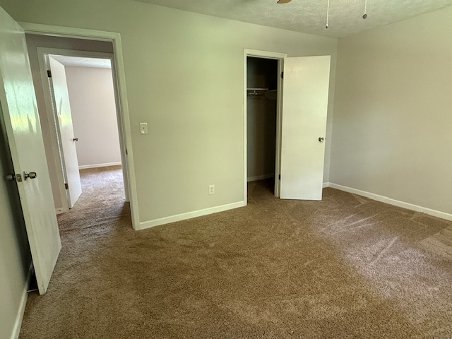 Foto del edificio - 3906 Willowbrook Dr