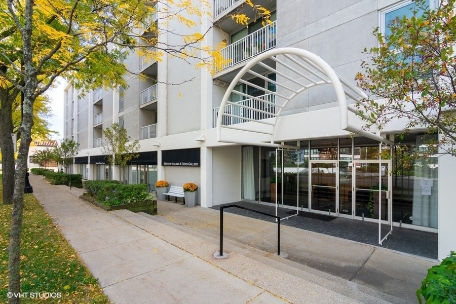 Primary Photo - 1625 Sheridan Rd