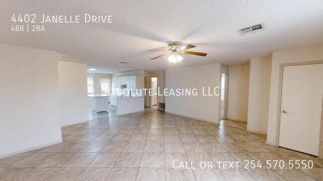 Building Photo - 4402 Janelle Dr