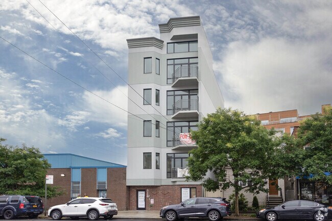 Building Photo - 326 Avenue U
