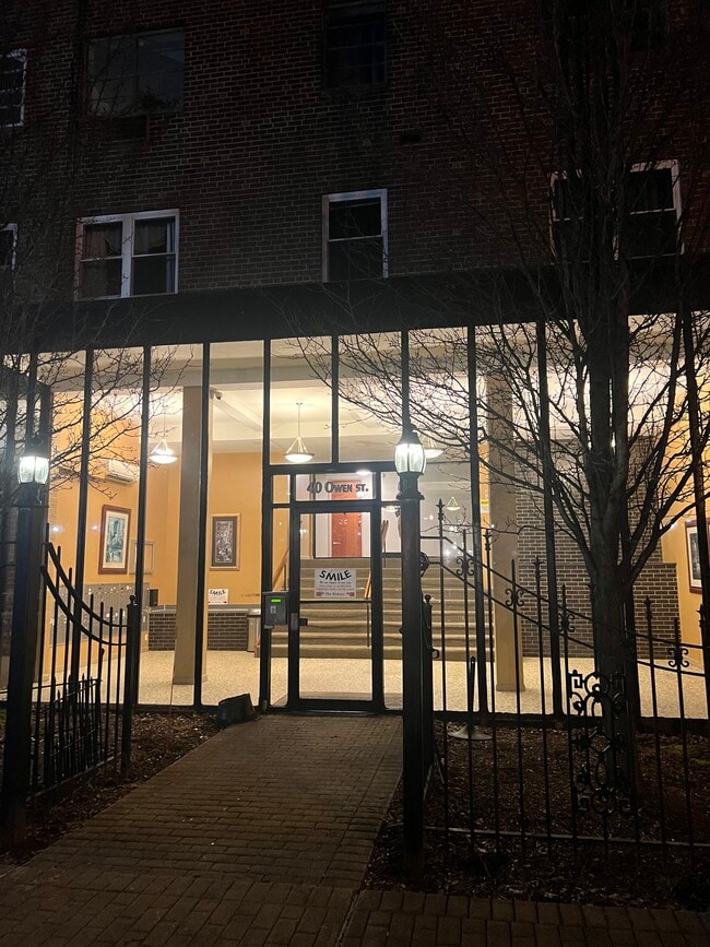 40 Owen St Unit B8, Hartford, CT 06105 Condo for Rent in Hartford, CT