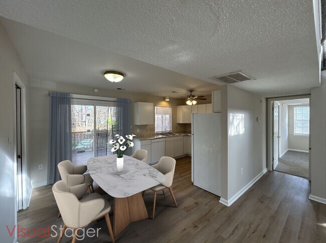 Foto del edificio - 10730 Starwood Ave