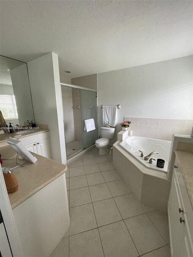 Foto del edificio - 2771 Treasure Cove Cir