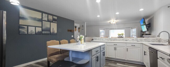 Foto del edificio - Beautiful 4 bedroom home in Tacoma