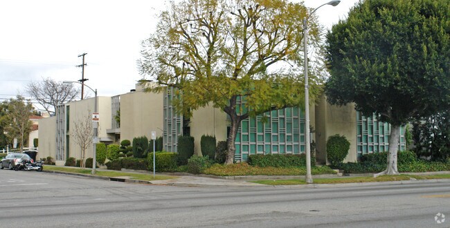 Building Photo - 350 S McCarty Dr