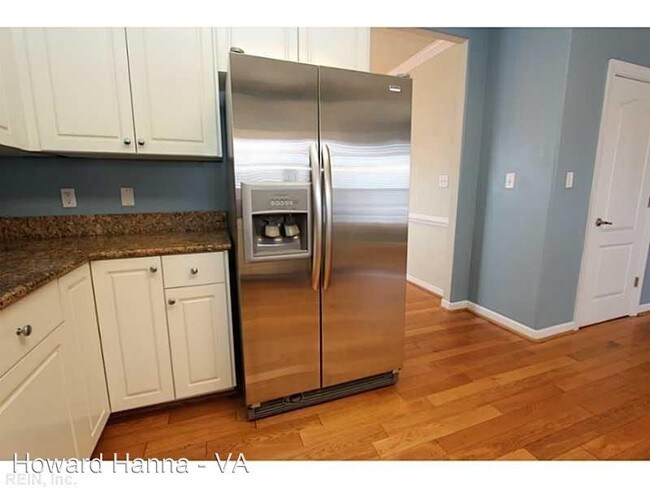 Building Photo - 5 br, 3.5 bath House - 5405 Larissa Court