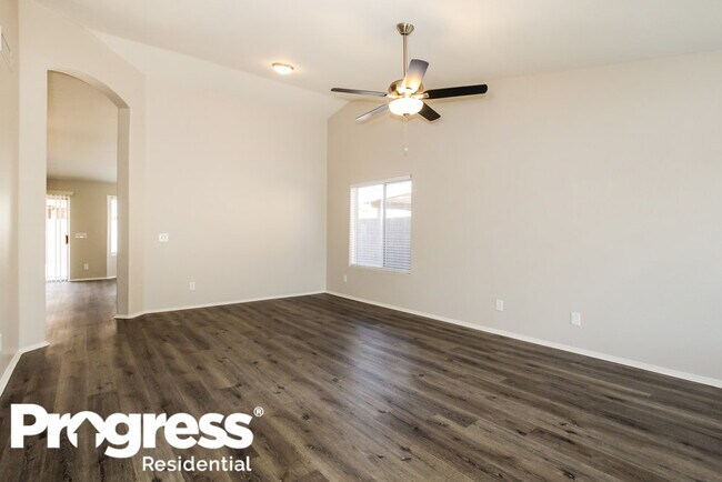 Foto del edificio - 8926 W Encanto Blvd
