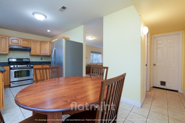 Foto del edificio - 1728 26th Ave S