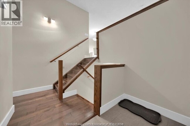Building Photo - 9940 Forest Glade Ct