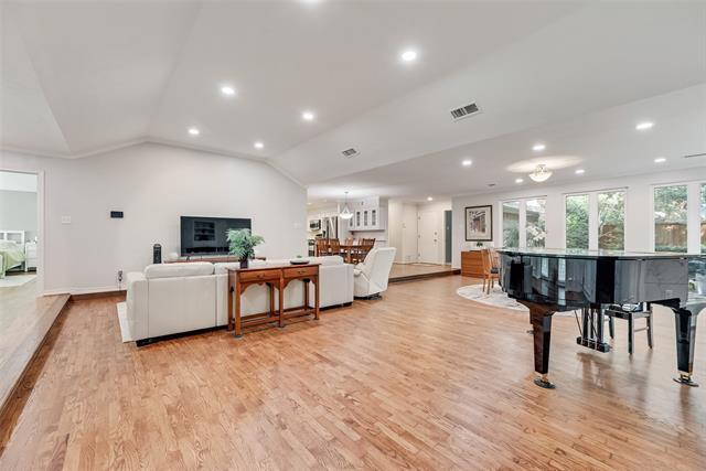 Foto del edificio - 3825 Echo Brook Ln