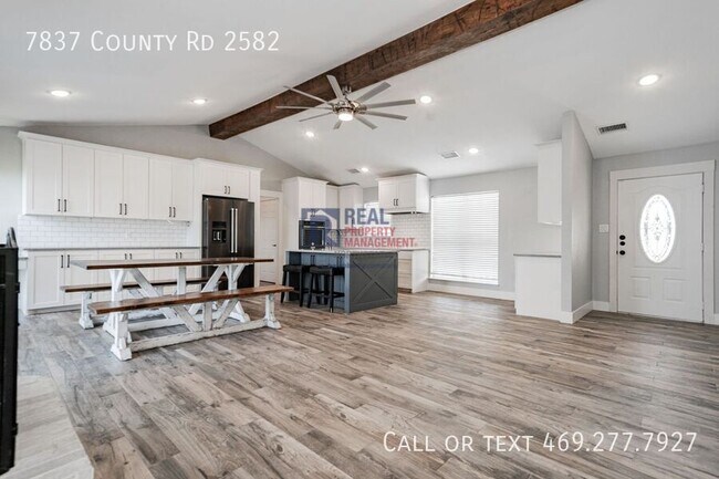 Building Photo - 7837 Co Rd 2582