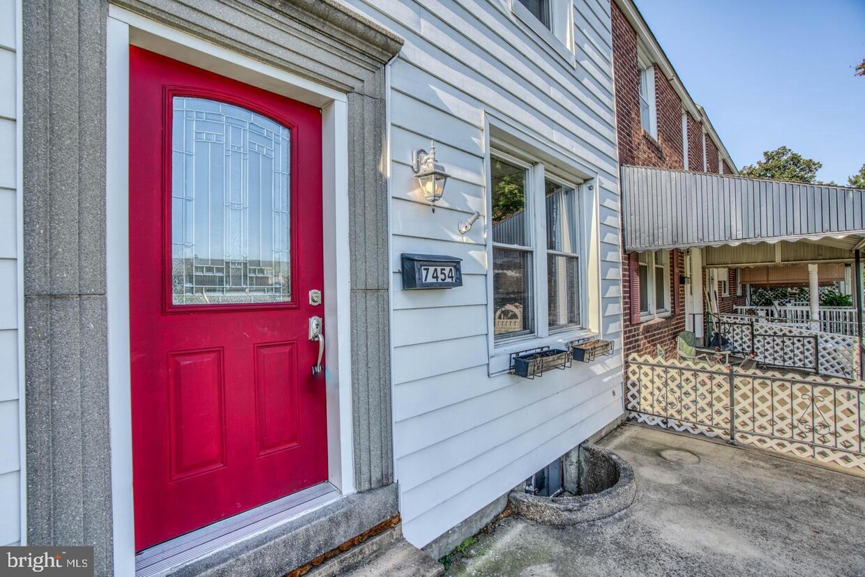 Primary Photo - 7454 Berkshire Rd