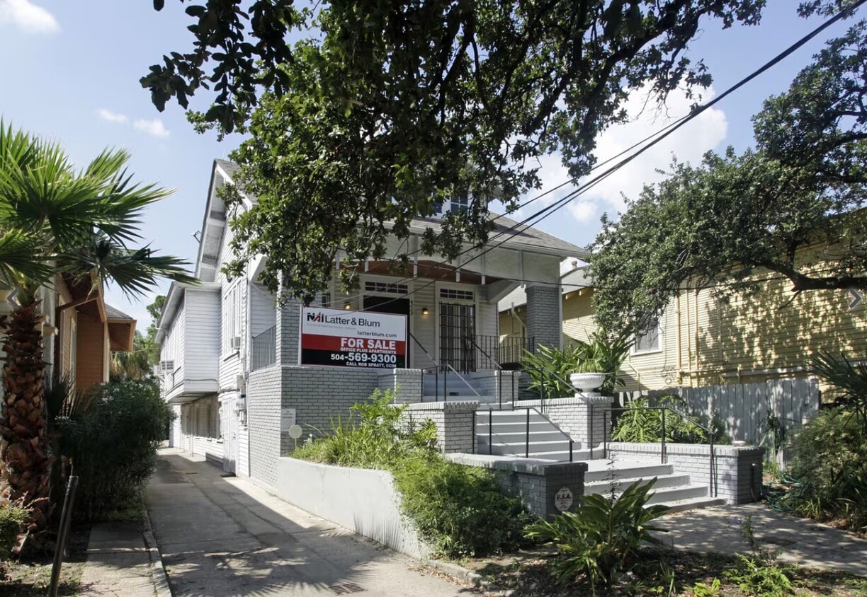 Foto principal - 4223 S Carrollton Ave