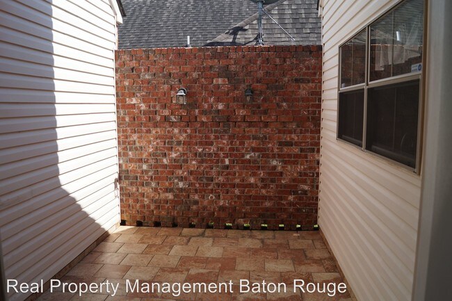 Building Photo - 12362 Dutchtown Villa Dr