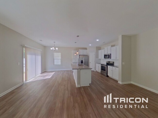 Building Photo - 200 Spring Knoll Dr