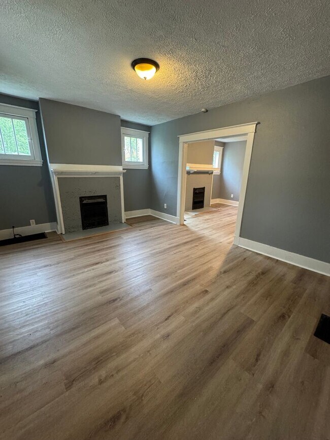 Building Photo - 311 W Burgess St