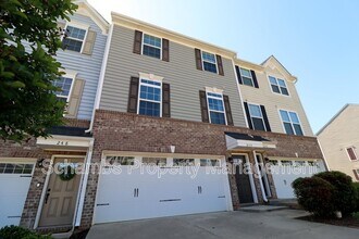Building Photo - 244 Amber Acorn Ave