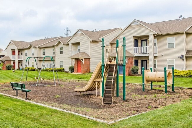 Building Photo - 4940 Belleville Cir