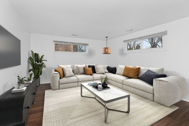 Foto del edificio - 1319 Highland Ave