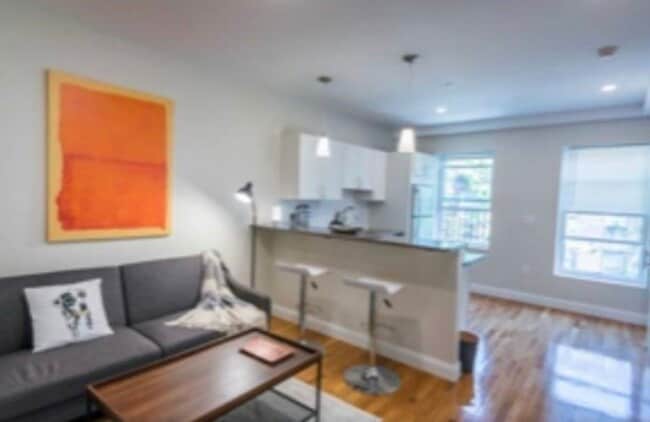 Building Photo - 100 Tyler St