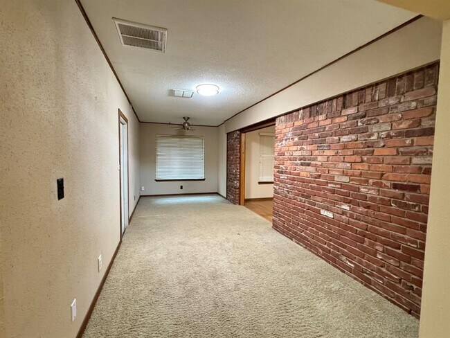 Foto del edificio - 1525 Cherry Stone St