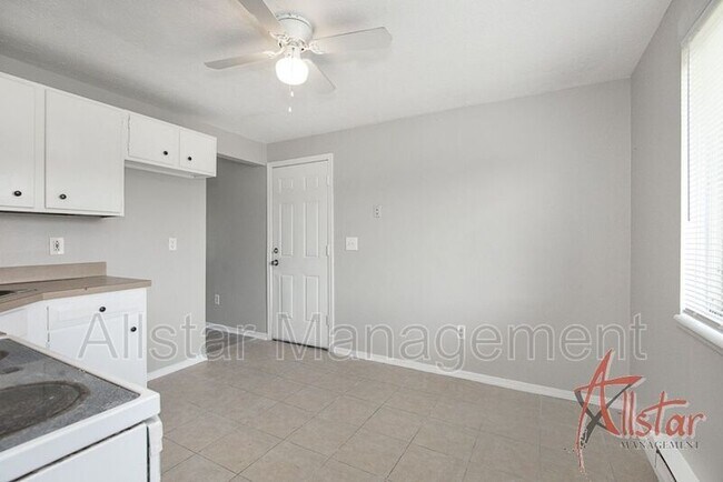 Foto del edificio - 1297 Fillmore Cir