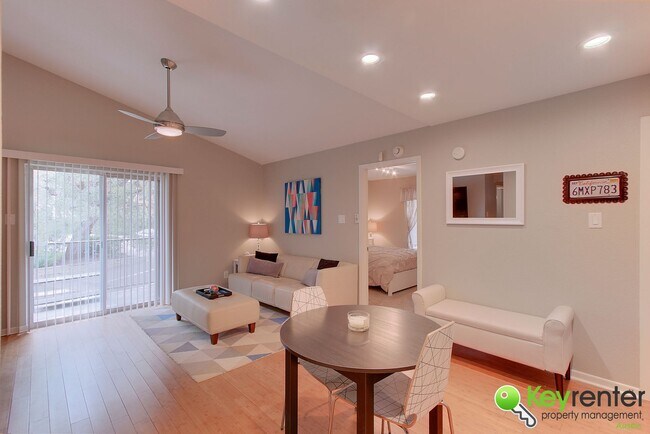 Building Photo - Luxury Living Unveiled: Sun-Kissed 2 bed, ...