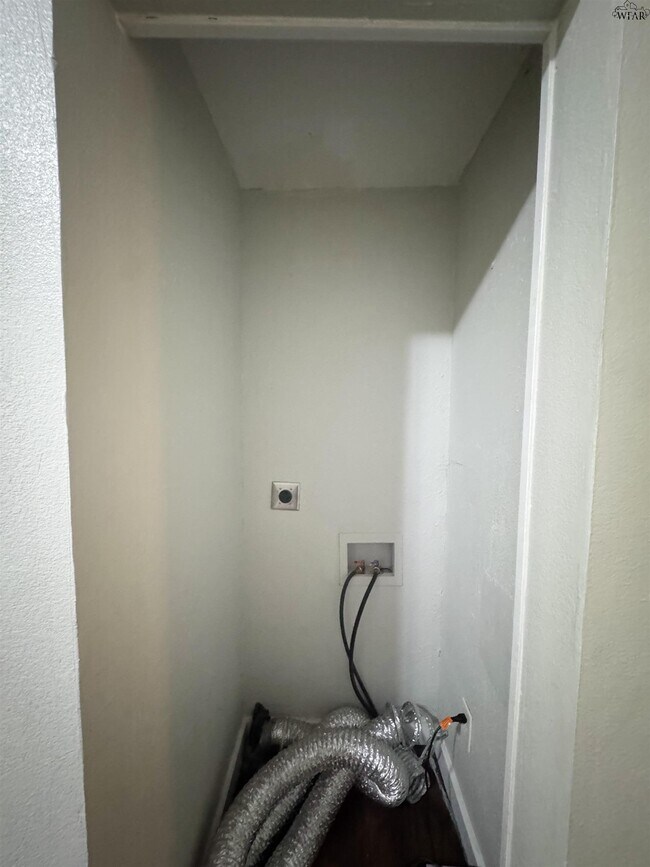 Foto del edificio - 2142 Avenue E