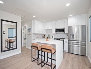 Building Photo - 608 Nottingham Dr