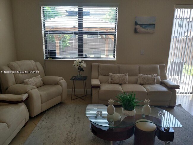 Foto del edificio - 11546 SW 234th St
