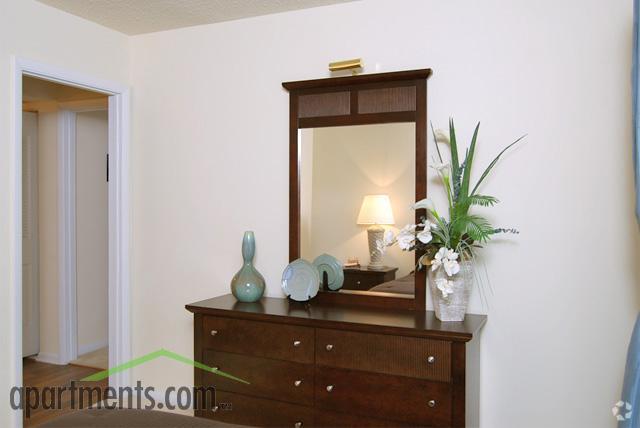 Dormitorio - Chapel Lake Apartments