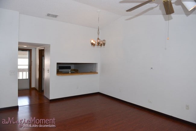 Building Photo - 119 Crown Point Cir