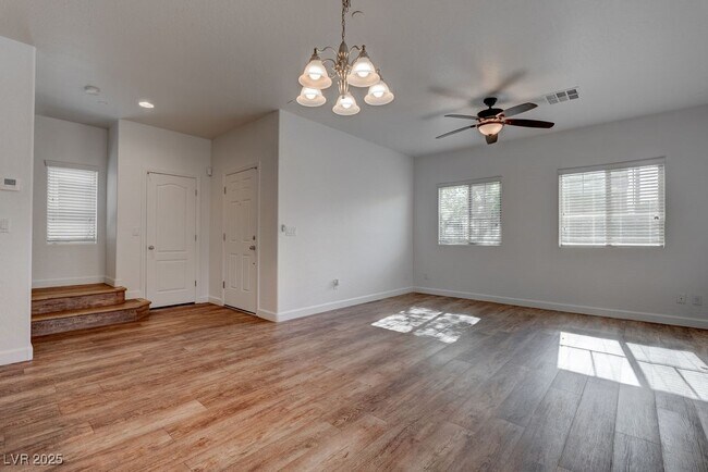 Building Photo - 7733 Lively Loom Ct
