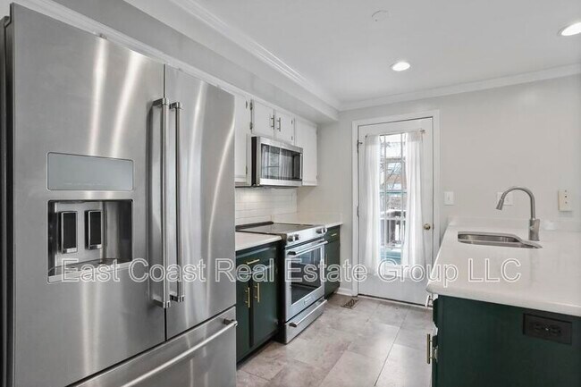 Foto del edificio - 8033 Hollow Reed Ct