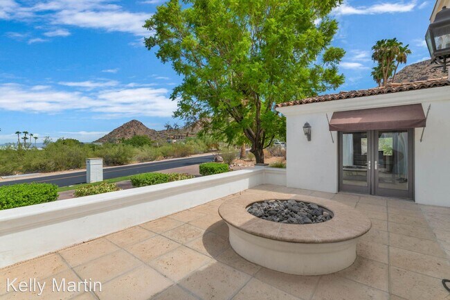 Building Photo - 5 br, 4.5 bath House - 5301 E Roadrunner RD