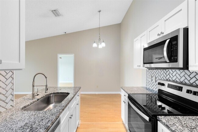 Foto del edificio - 2533 Grassy Point Dr