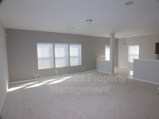 Building Photo - 10814 Derryrush Ave