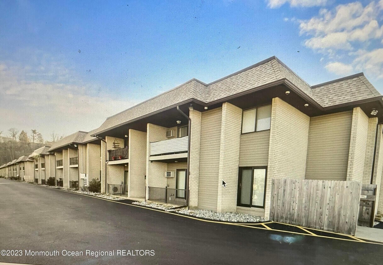 330 Shore Dr Unit B3, Highlands, NJ 07732 Condo for Rent in Highlands