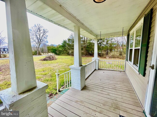 Building Photo - 648 Caisson Rd
