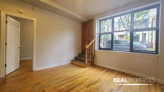 Building Photo - 1 bedroom in CHICAGO IL 60657