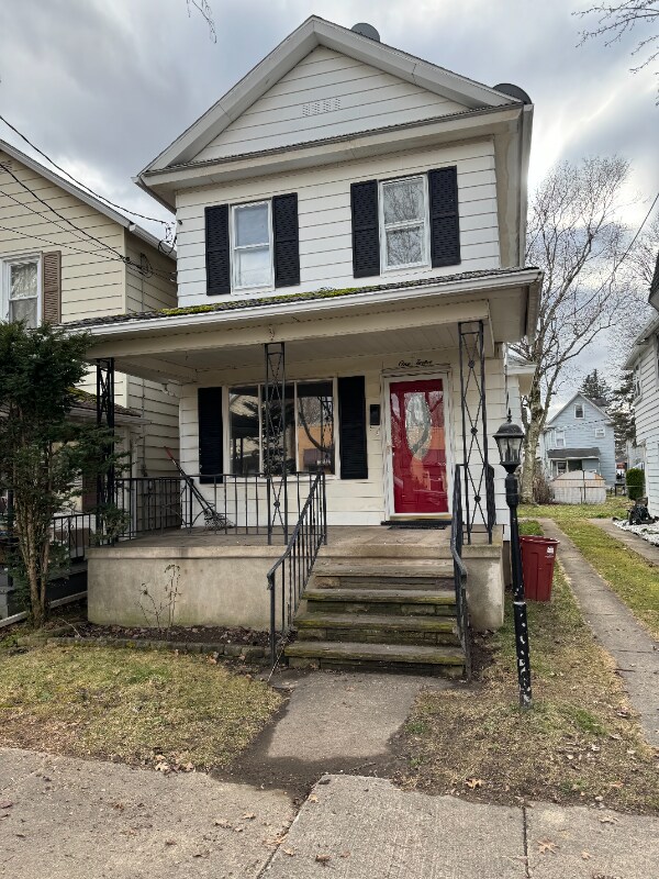 Primary Photo - 112 Sharpe St