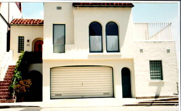 Primary Photo - 473 Roosevelt Way
