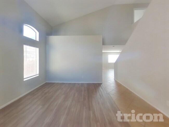 Foto del edificio - 40081 W Hayden Dr