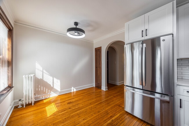 Building Photo - 3127 N Spaulding Ave