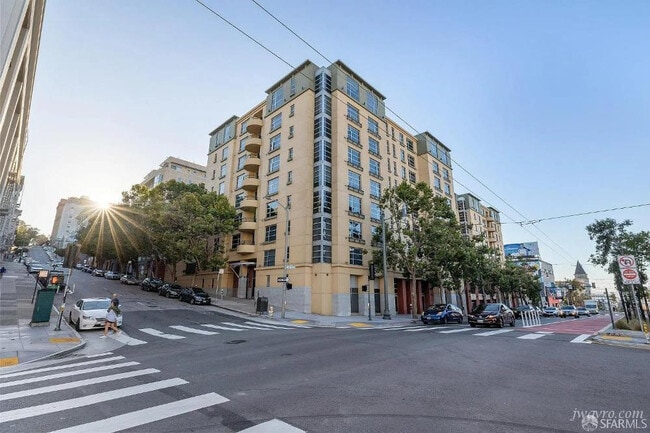 Building Photo - 1800 Washington St